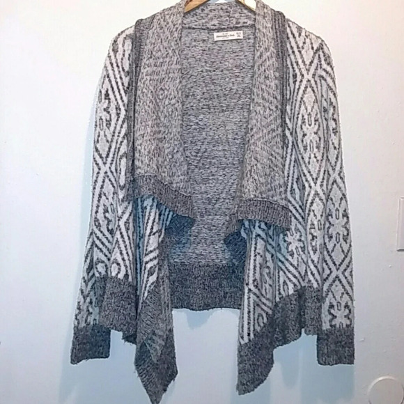 Abercrombie and Fitch Asymmetrical Open Cardigan - Picture 1 of 4